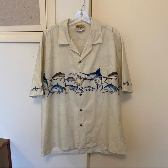 Mens Winnie Fashion 100% Cotton Hawaiian Fish Button Up - Picture 2 of 8